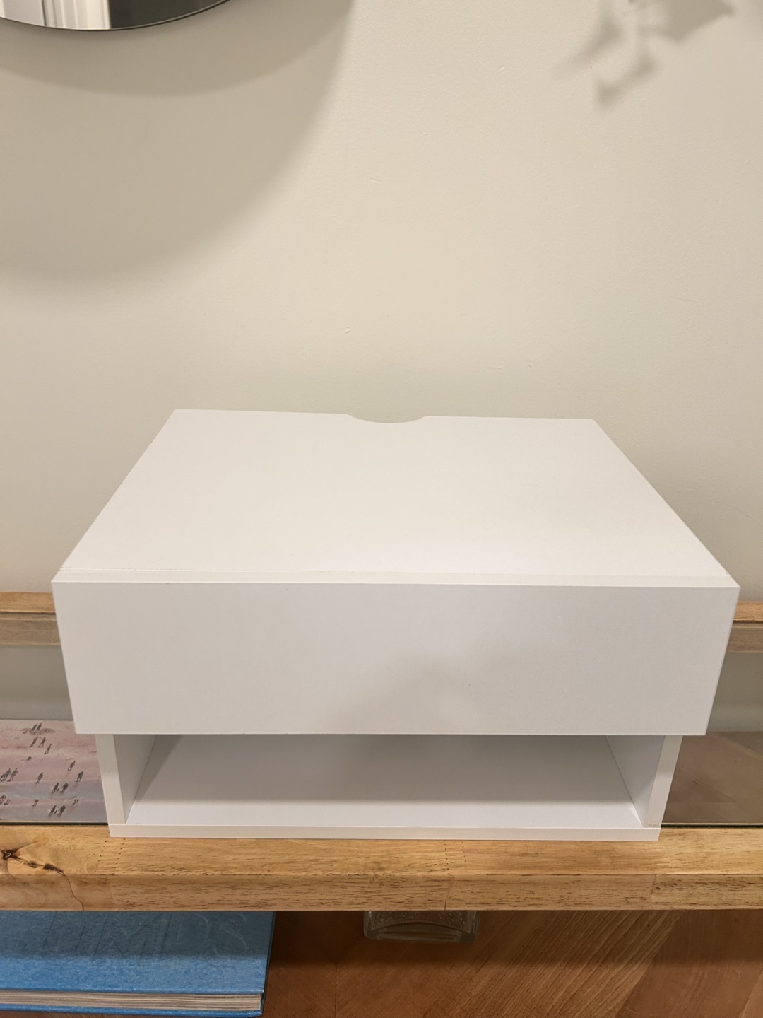 White floating nightstand - photo 3