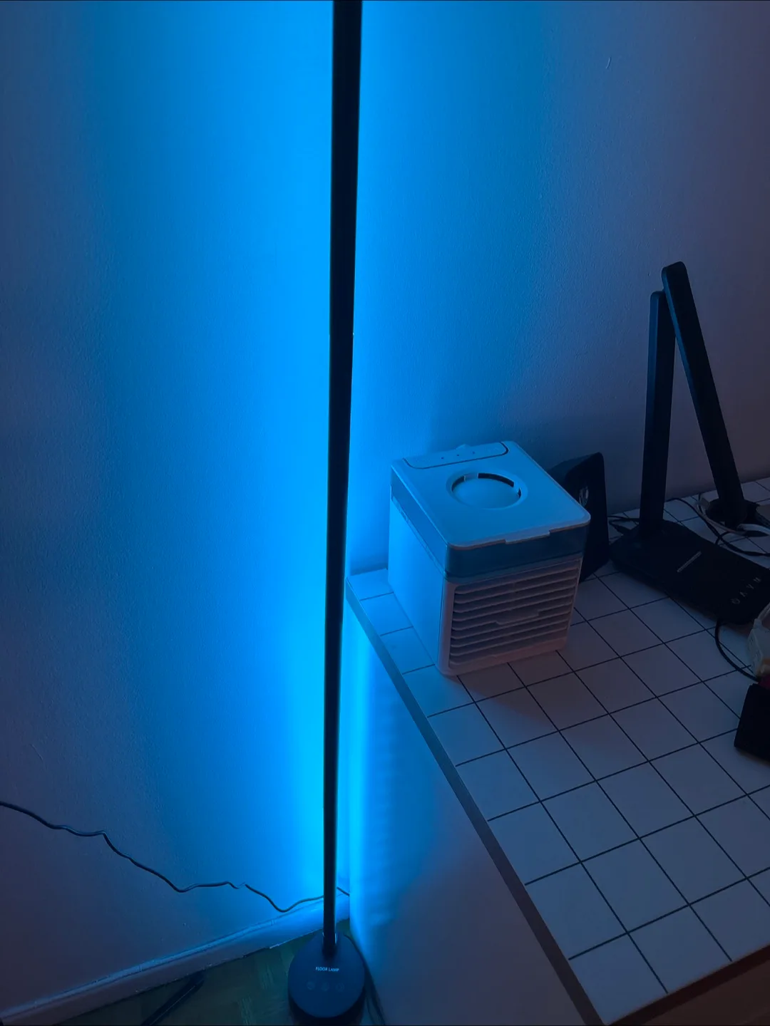 LED Corner Floor Lamp image indicator(2)