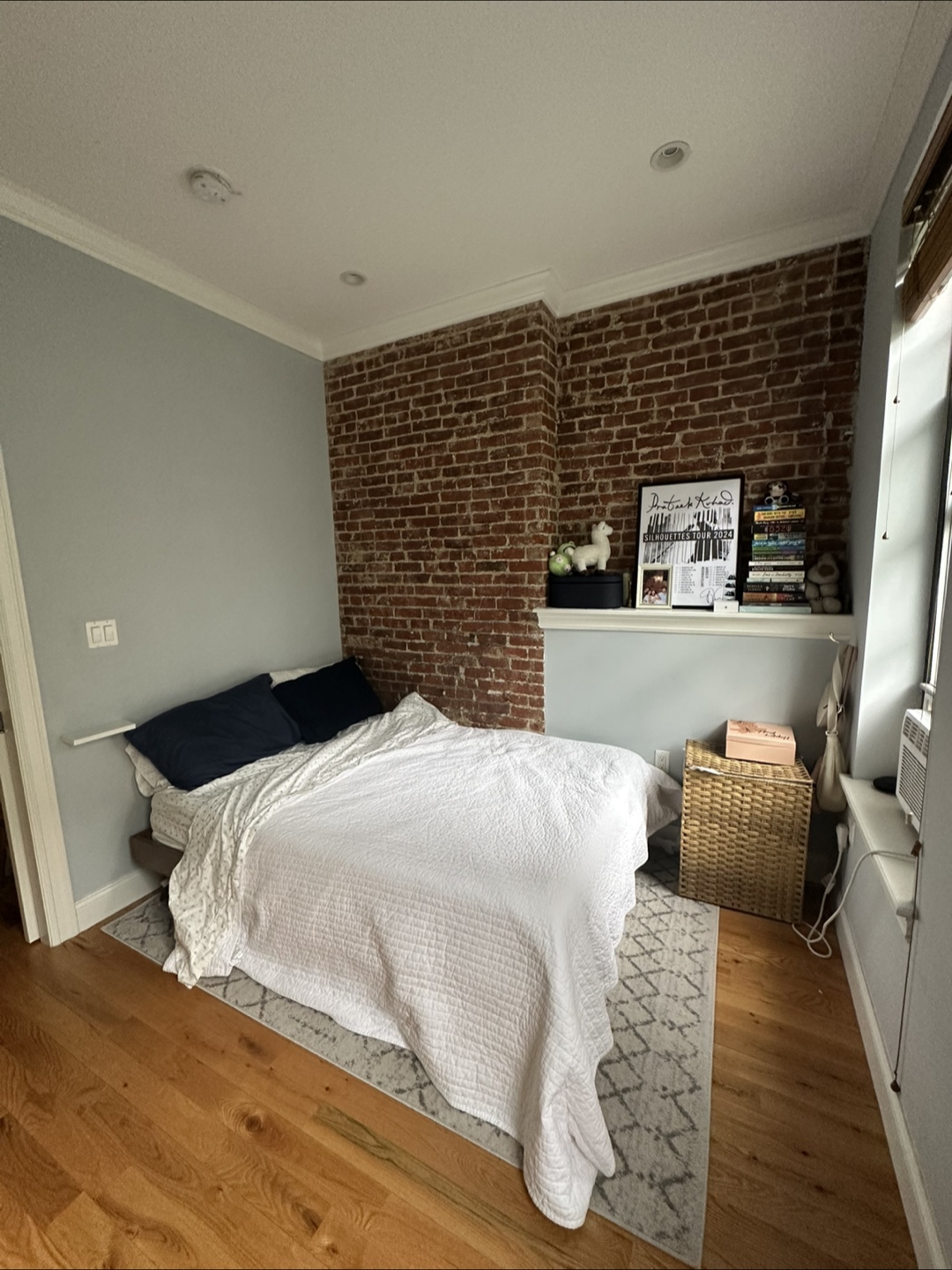 Wooden Platform Bed Frame - photo 2