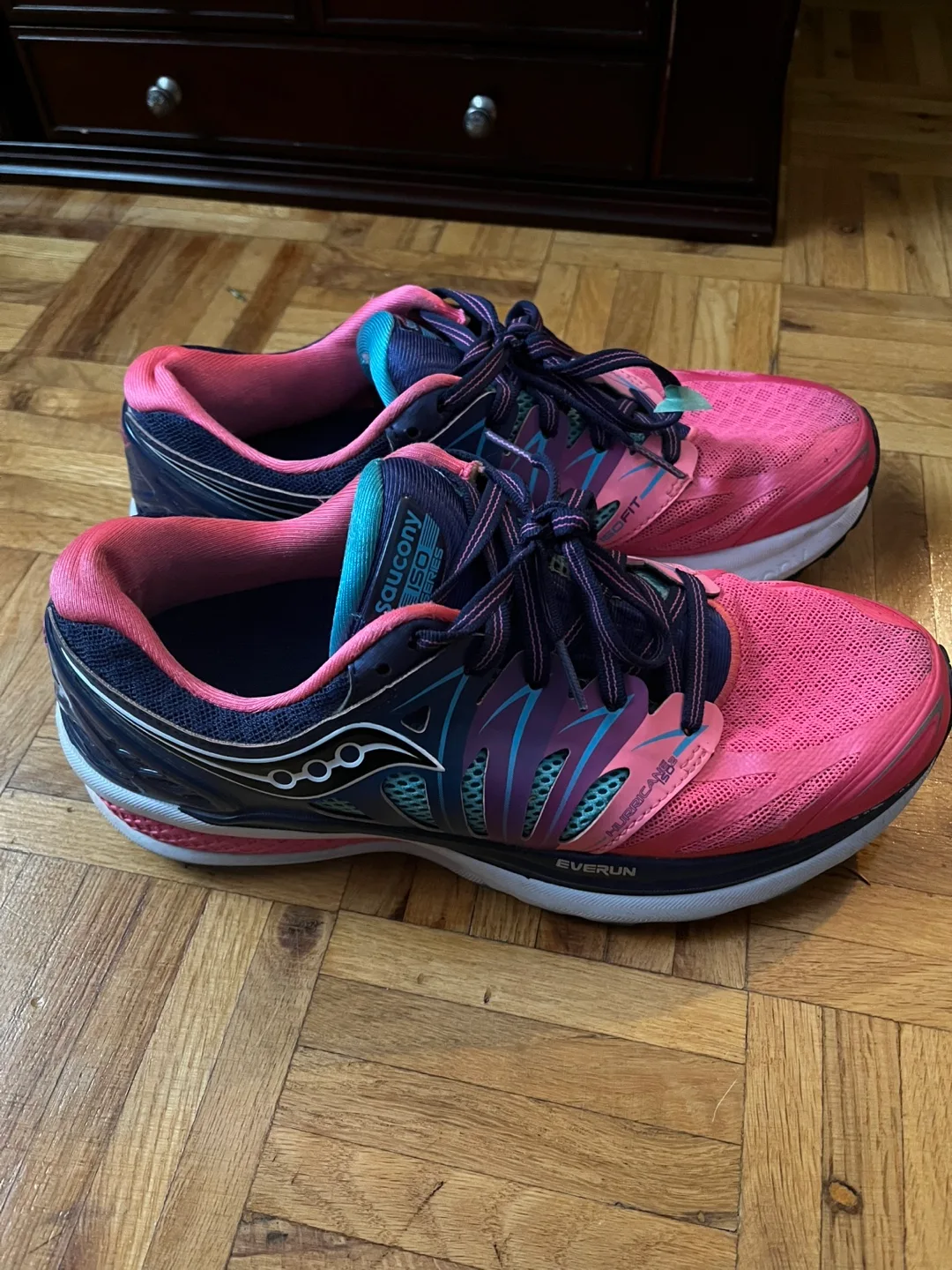 Women’s Saucony Pink Running Shoes (size 8) thumbnail