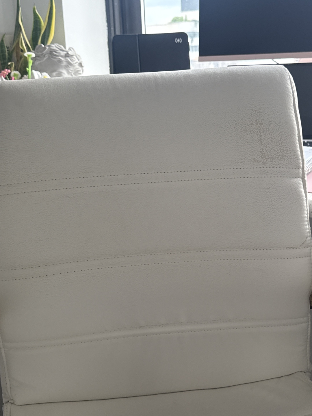 Modern White and Gold Office Chair #freecycle - photo 3