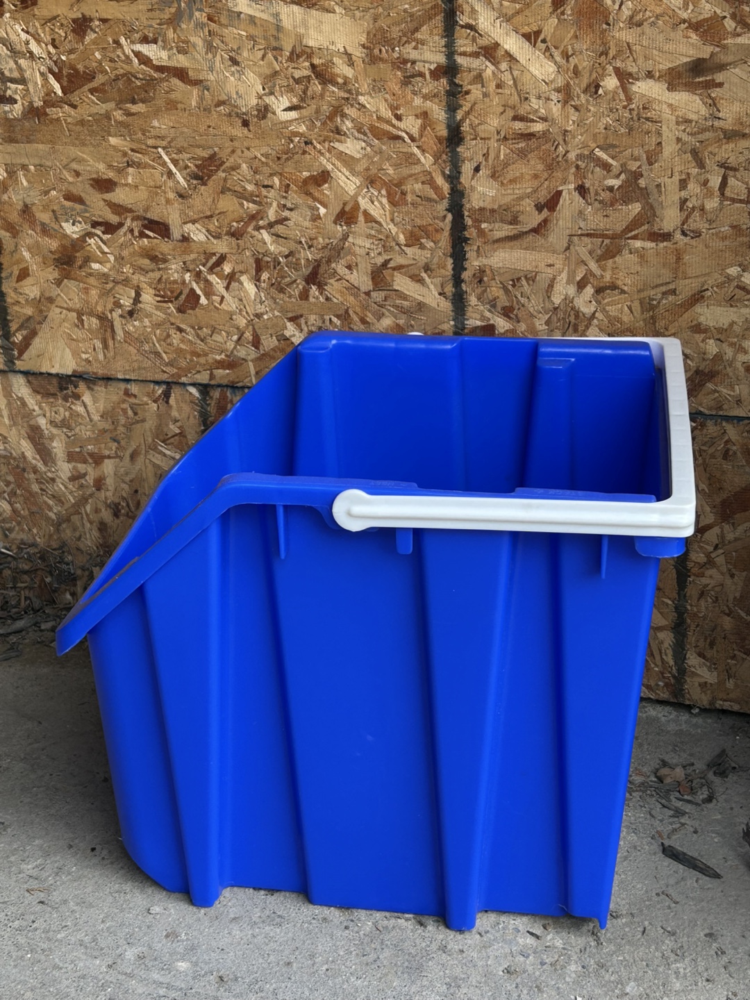 Blue Plastic recycling/ storage bin - compact - photo 2