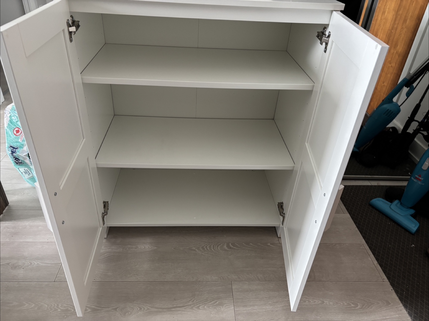 White Cabinet with Shelves - photo 2
