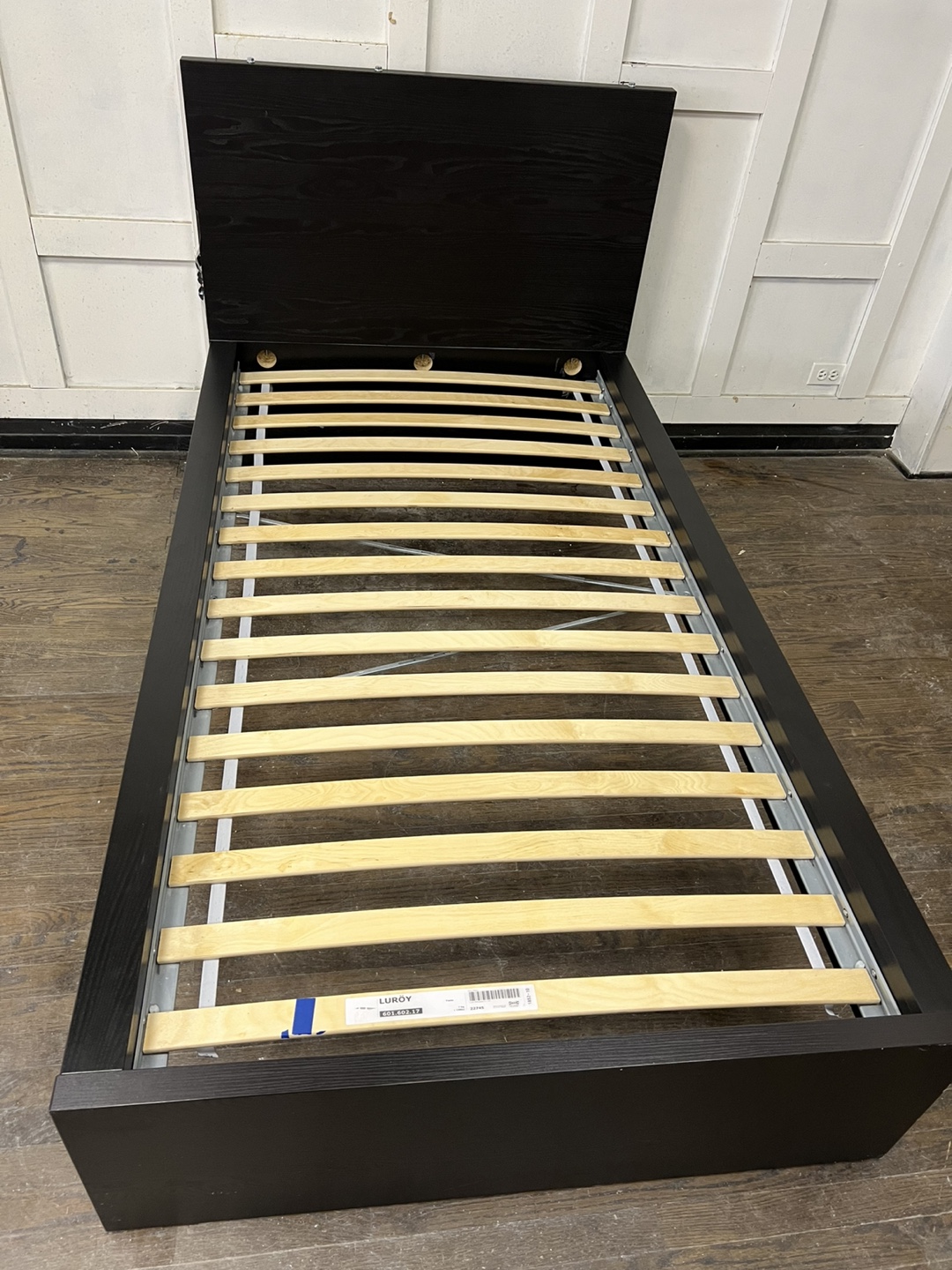 Twin Bed Frame IKEA - photo 4