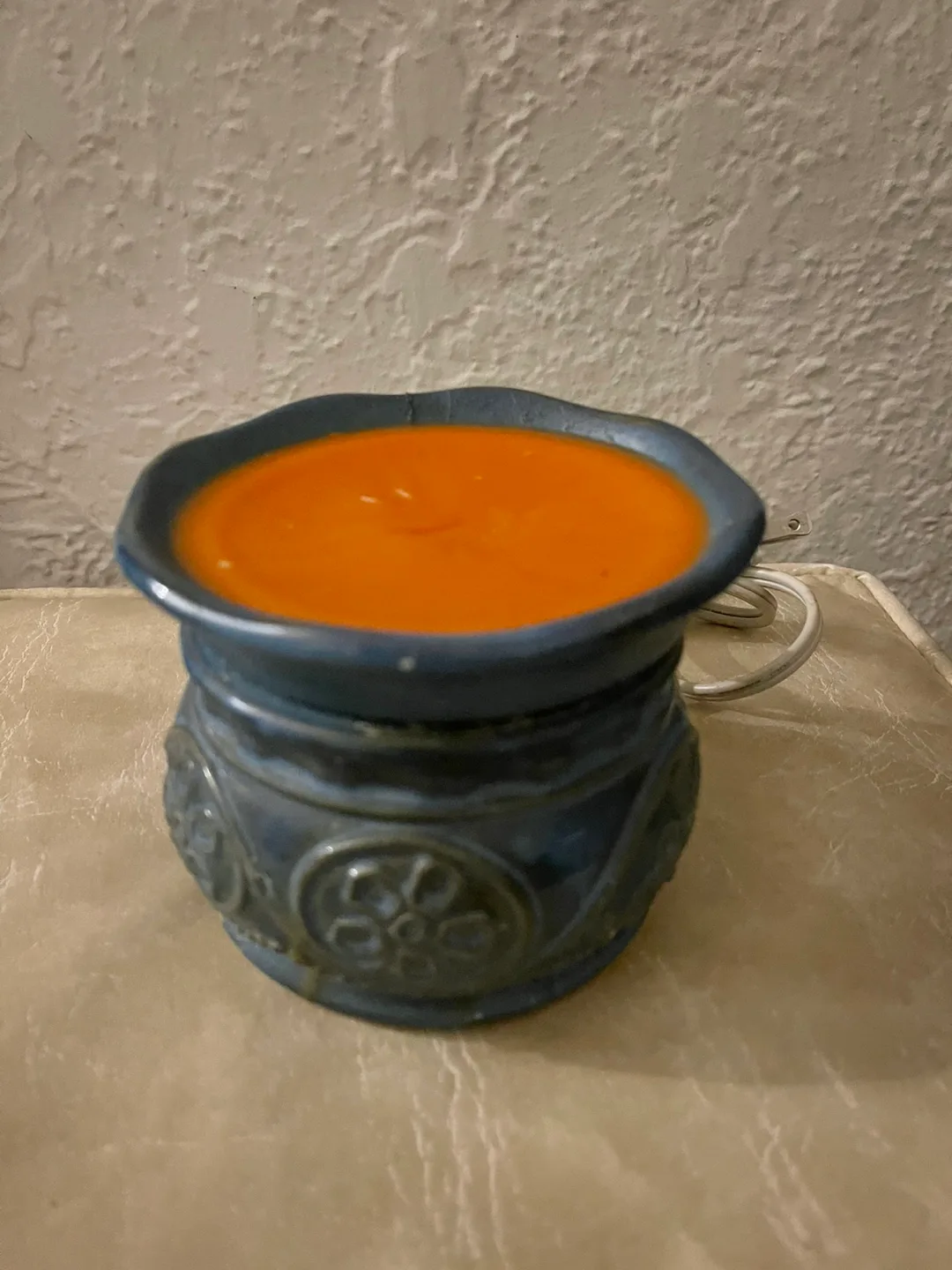 Decorative Ceramic Wax Warmer thumbnail