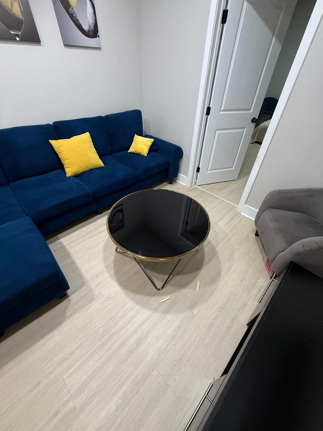 Round coffee table - photo 2
