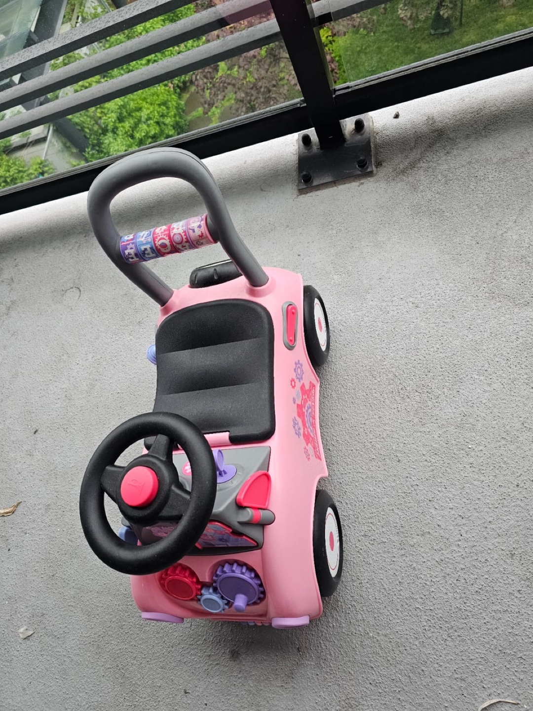 Pink Ride-On Toy Car - photo 3