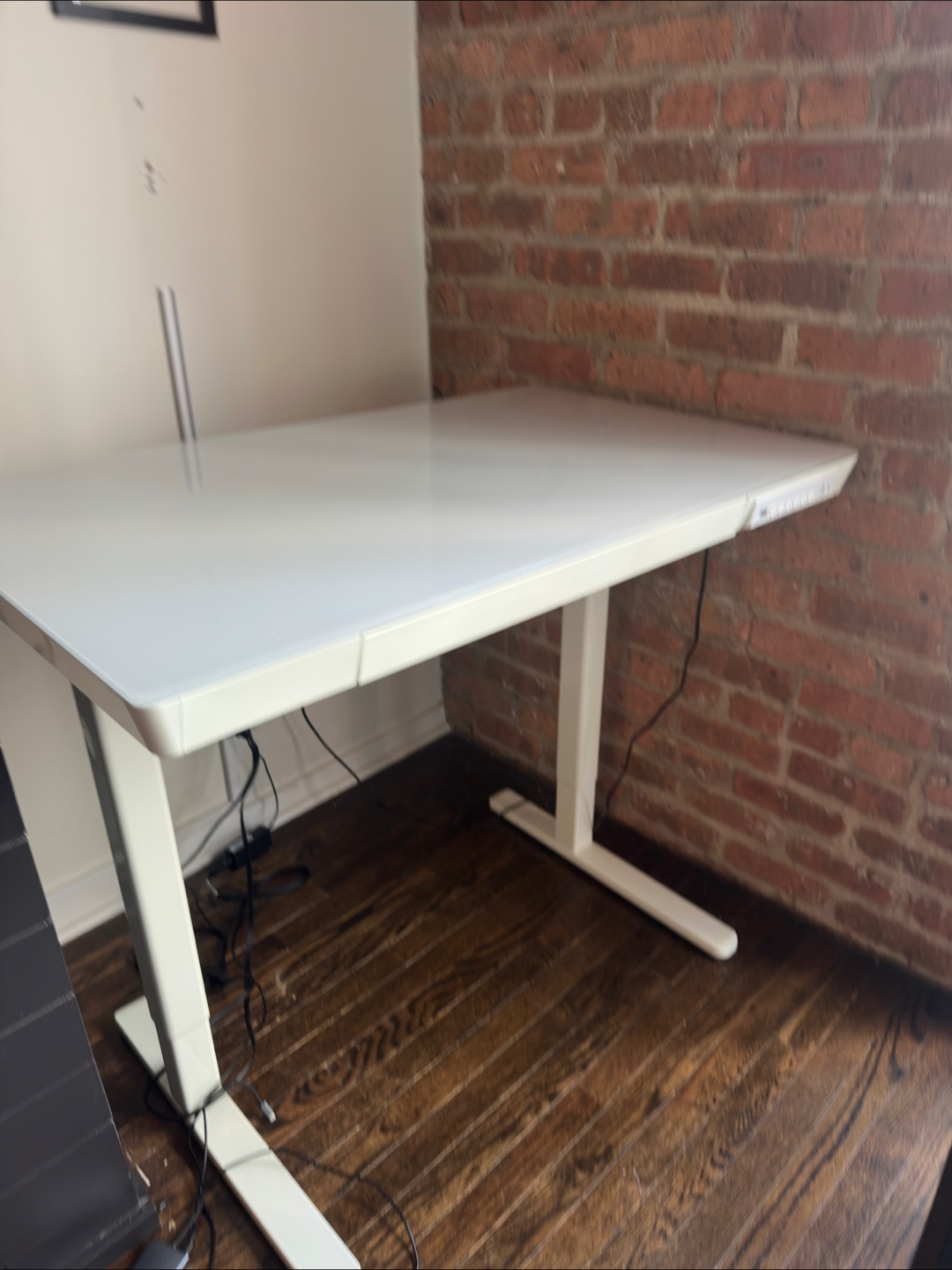 White Adjustable Desk - photo 3