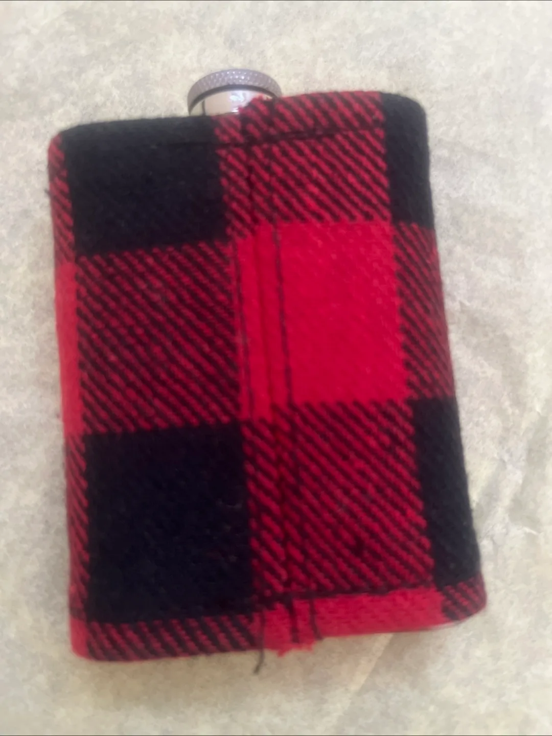 Alberta Premium Whiskey Flask image indicator(2)