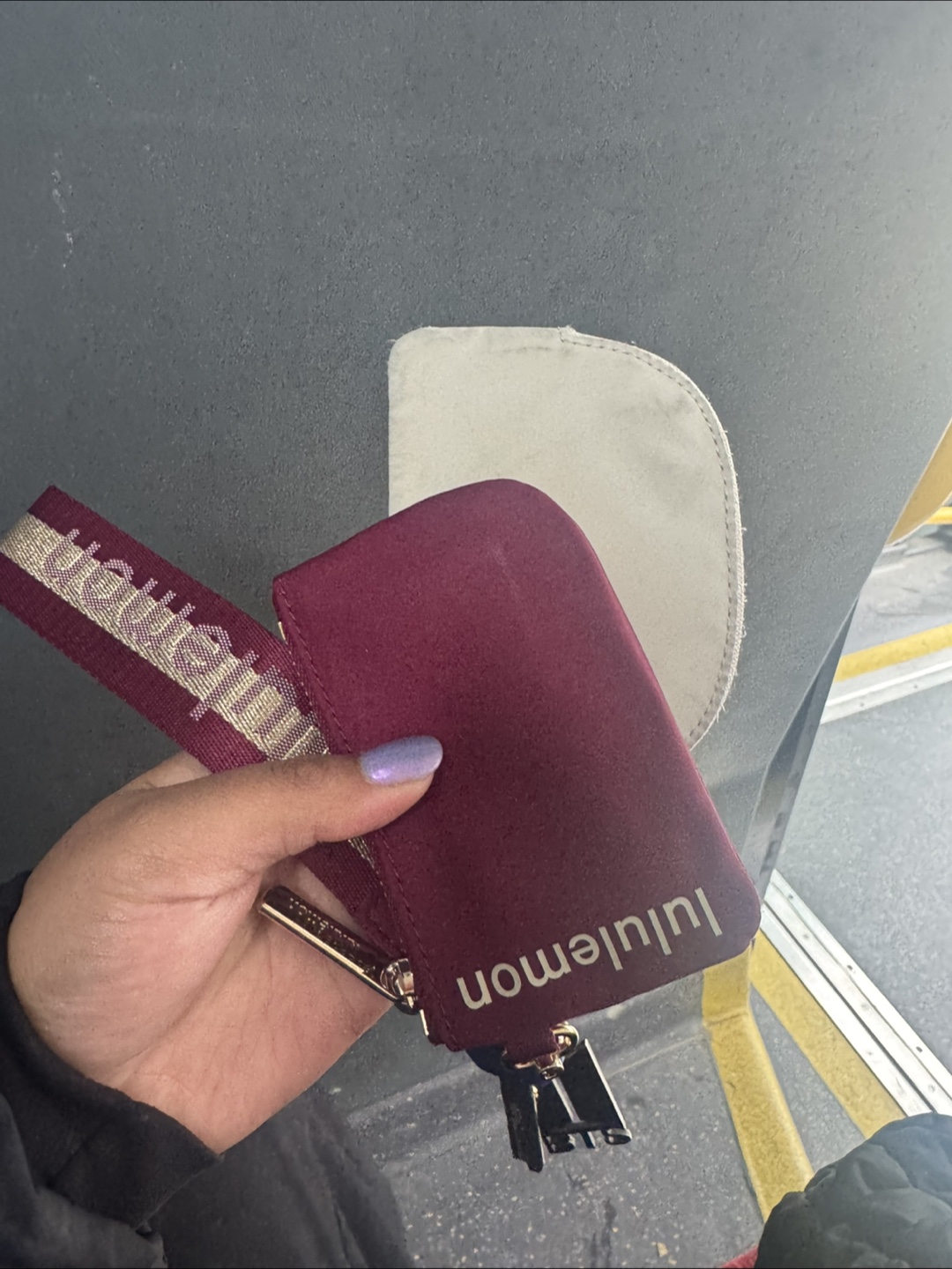 Lululemon Wristlet Key Pouch - photo 2