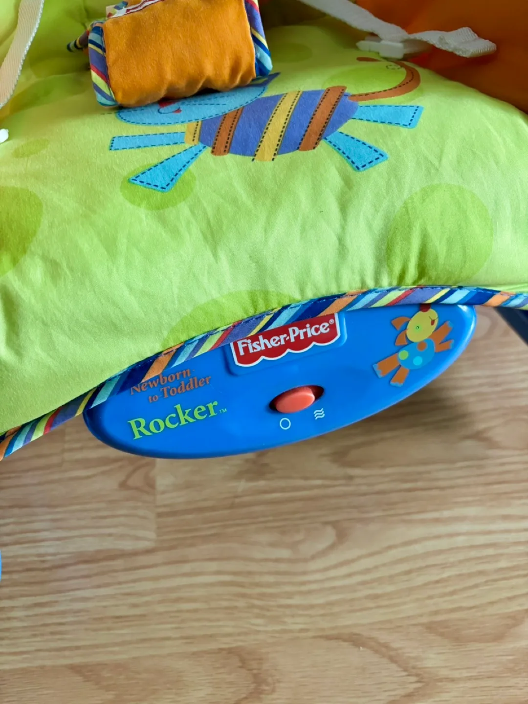 Fisher-Price Newborn to Toddler Rocker image indicator(4)