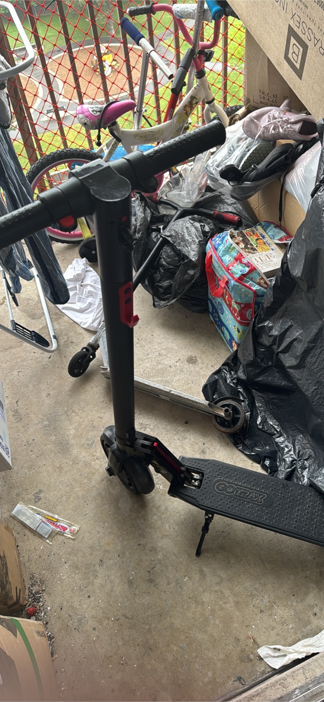 GoTrax Electric Scooter - photo 3