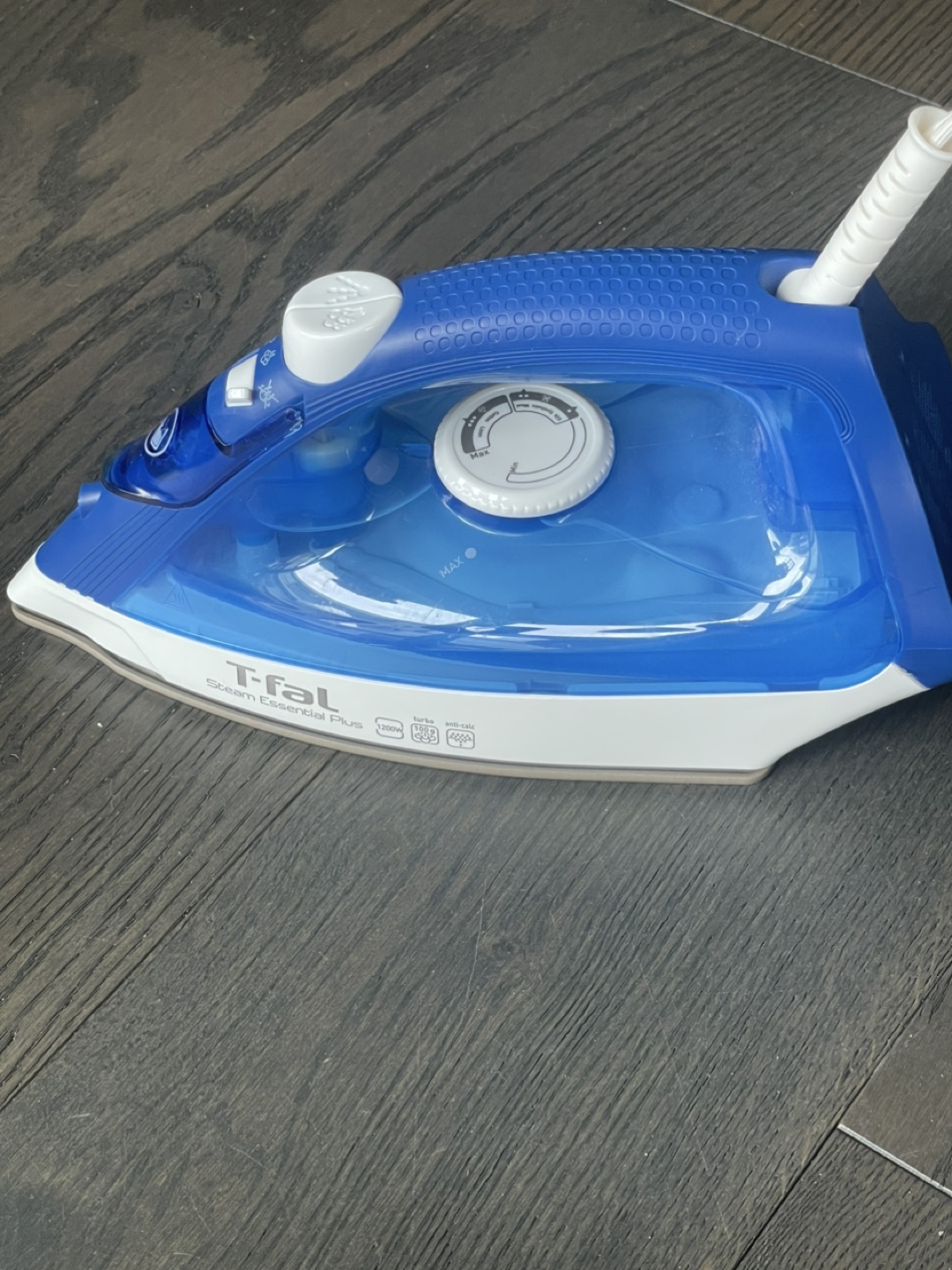 T-fal Steam 1200W Essentials Plus Iron