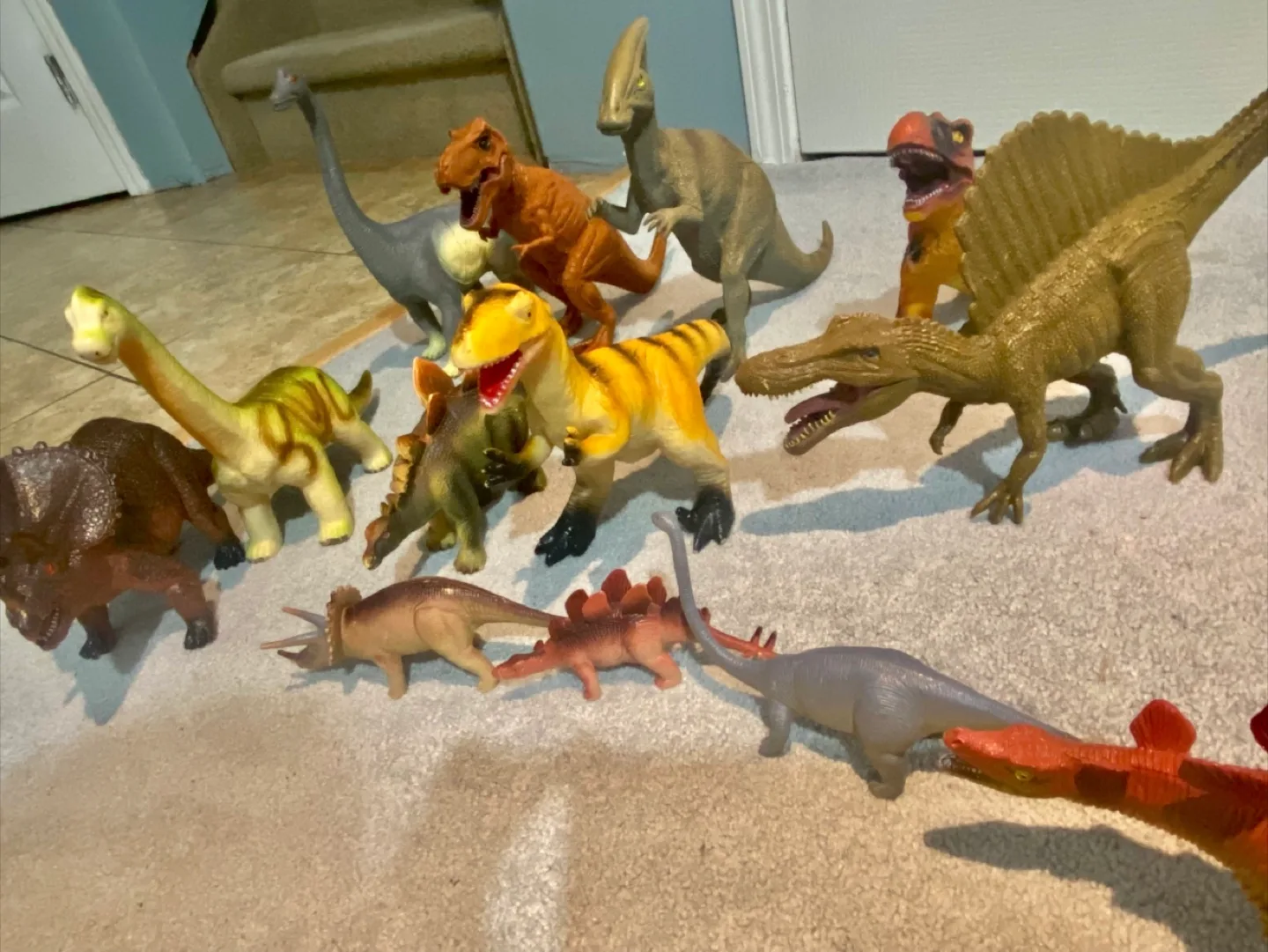 Lot of Assorted Toy Dinosaurs thumbnail