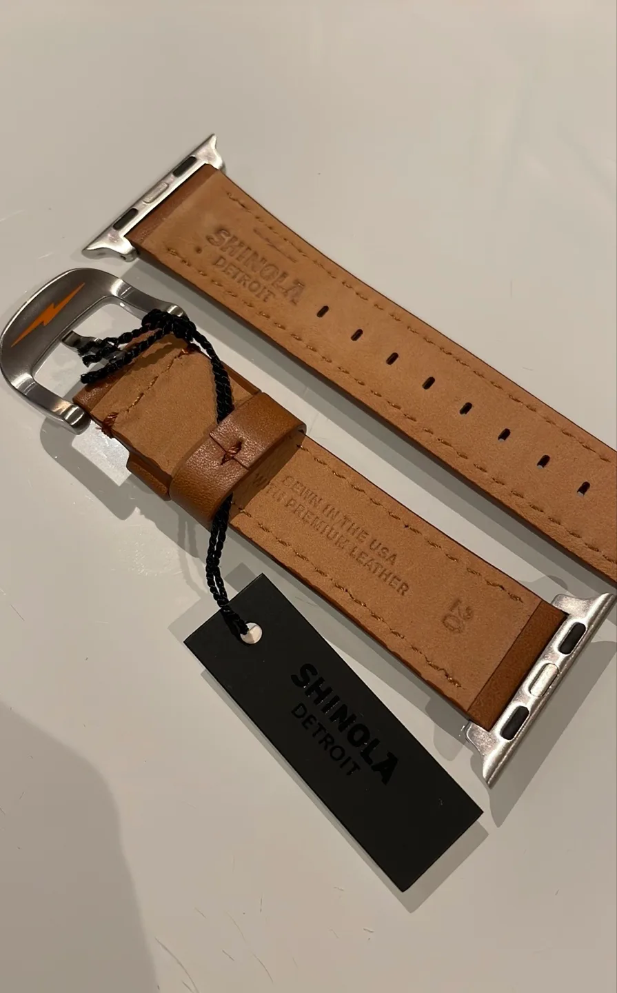 *NEW* Shinola Detroit Apple Watch Band - Leather Strap image indicator(5)