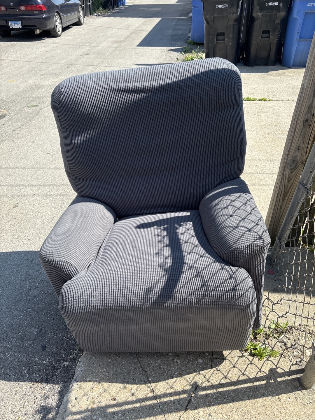 Gray Recliner Chair #freecycle