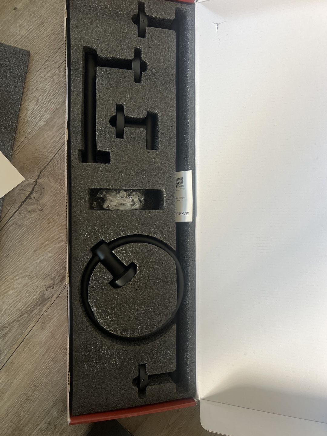 Bathroom Hardware Set - photo 3
