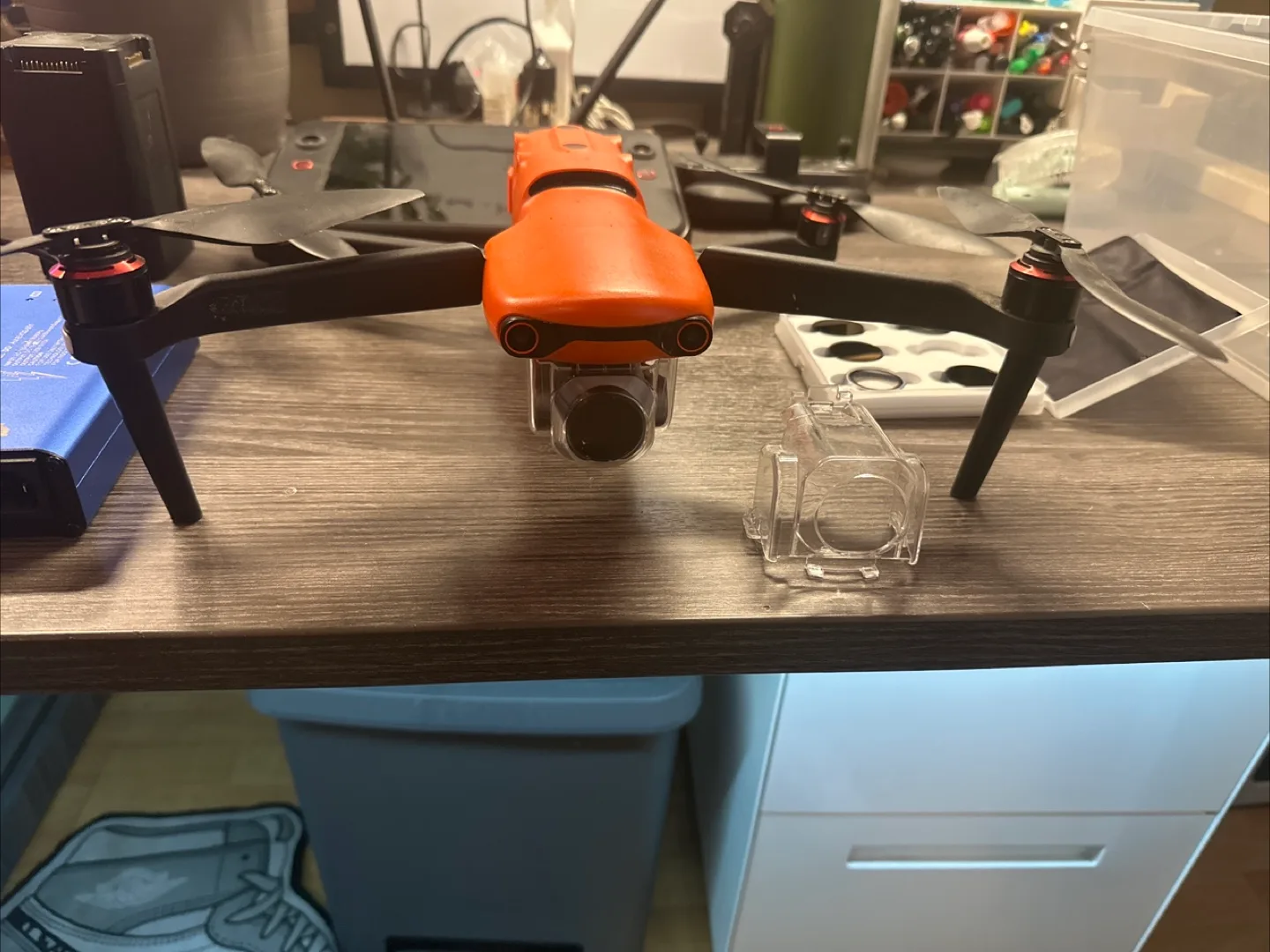 Drone and accessories set thumbnail