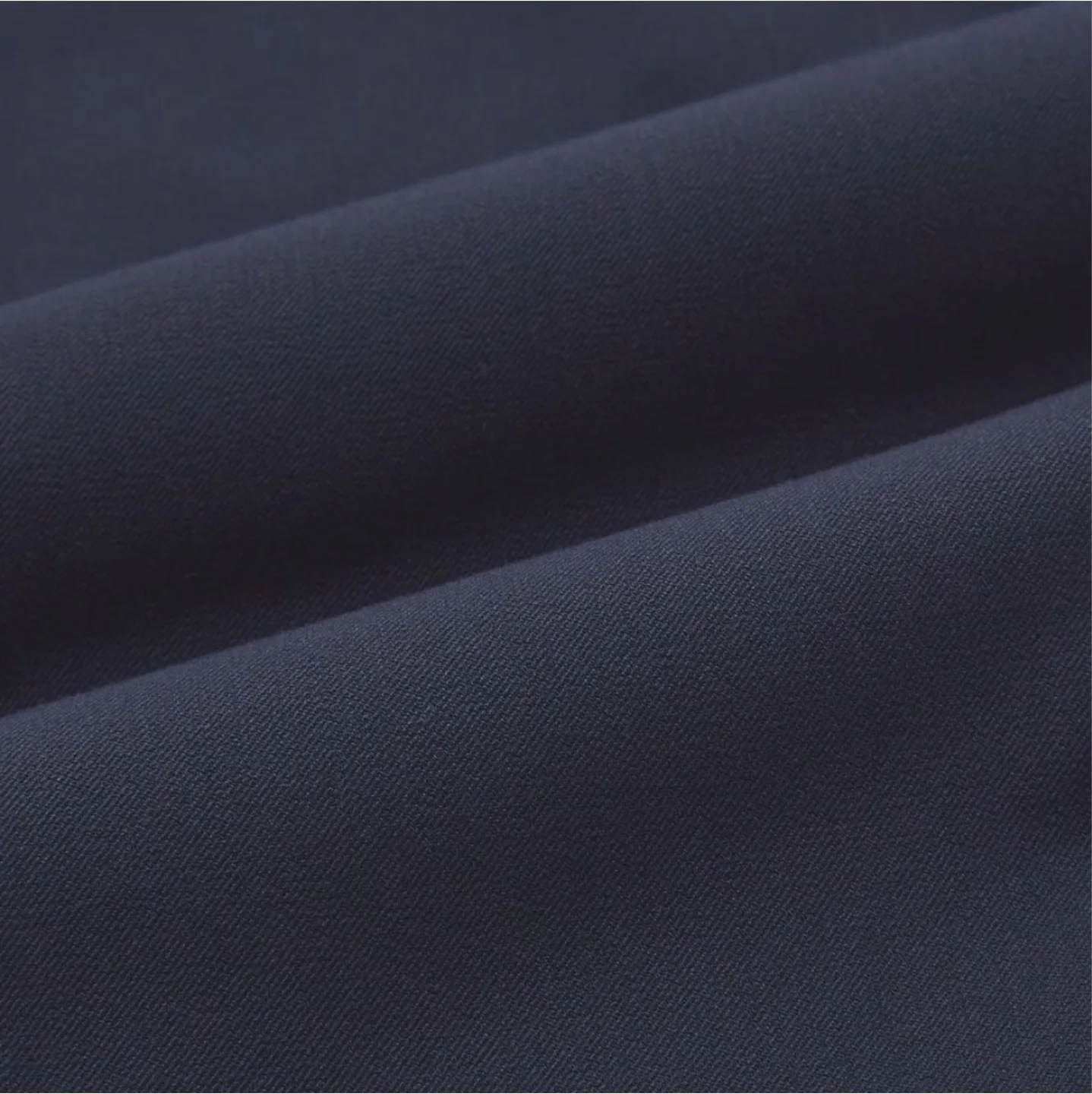 NEW💕 Uniqlo women's tapered pants navy (small) image indicator(4)