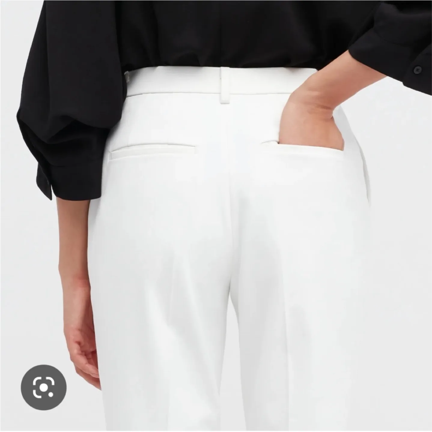 NEW💕 Uniqlo women's tapered pants navy (small) image indicator(6)