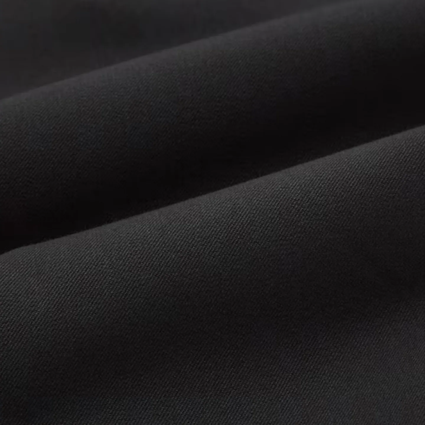 NEW💕 Uniqlo women's tapered pants black (small) image indicator(3)