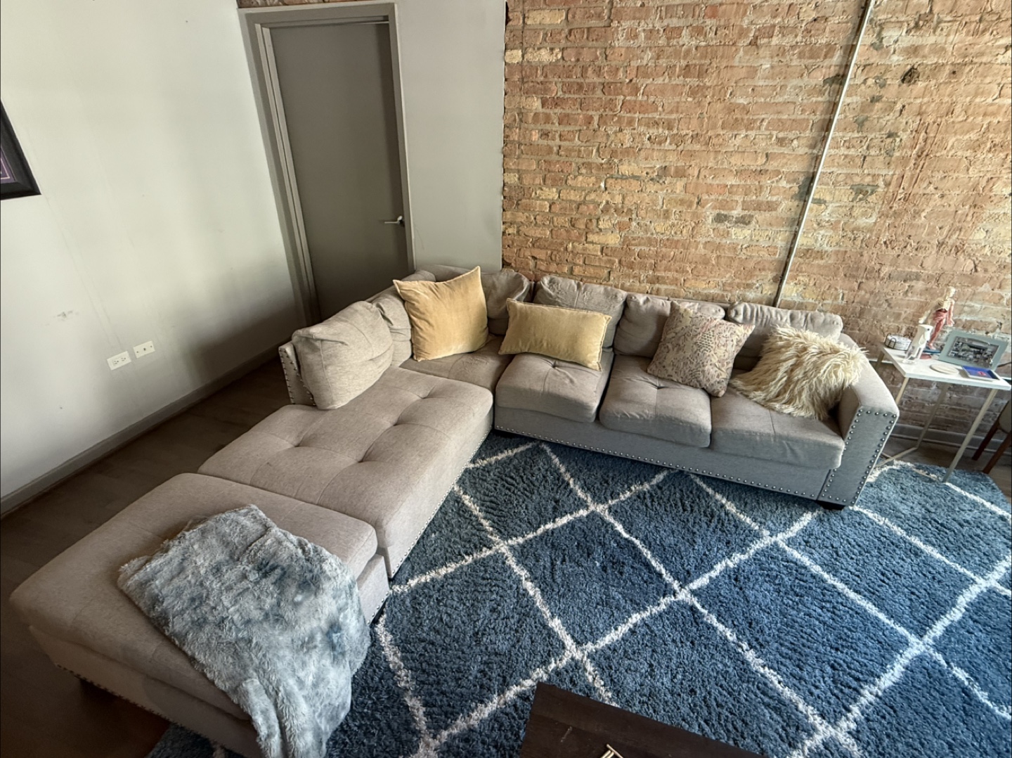 Sectional Sofa with Ottoman