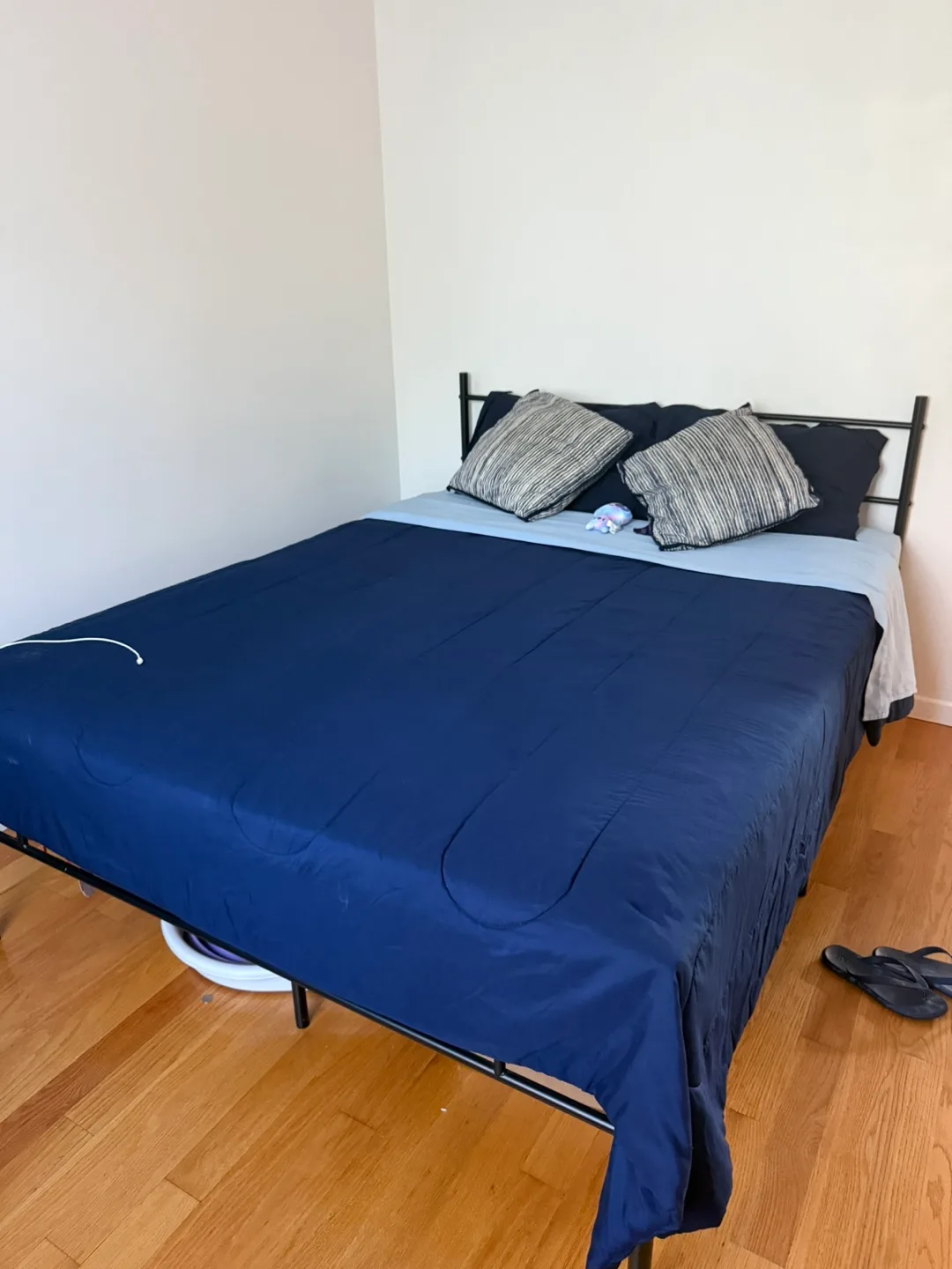 Queen Size Metal Bed Frame thumbnail
