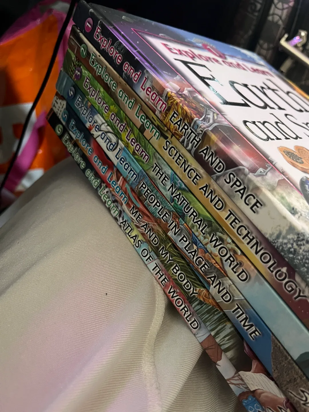 6 STEM Childrens Textbooks image indicator(3)