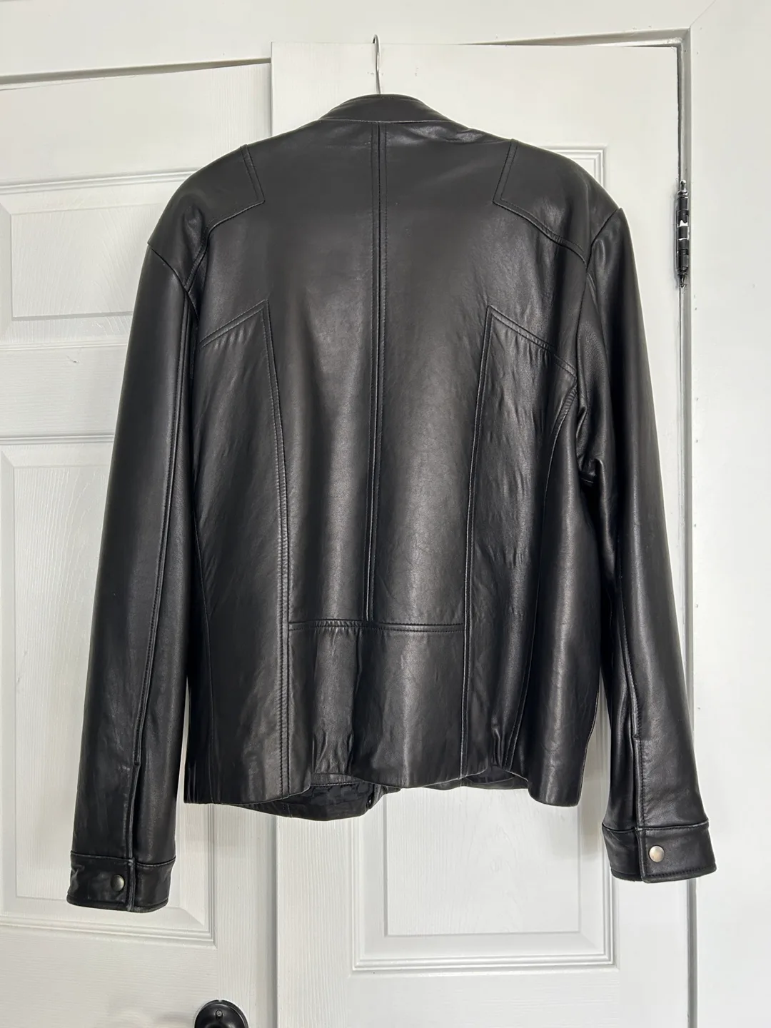 Danier Men’s Leather Jacket image indicator(3)