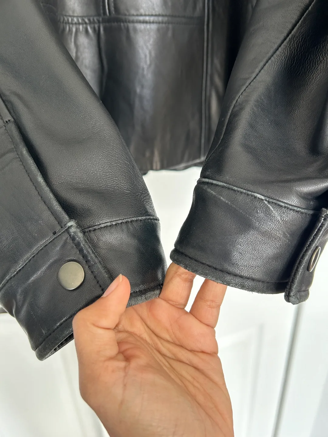 Danier Men’s Leather Jacket image indicator(6)