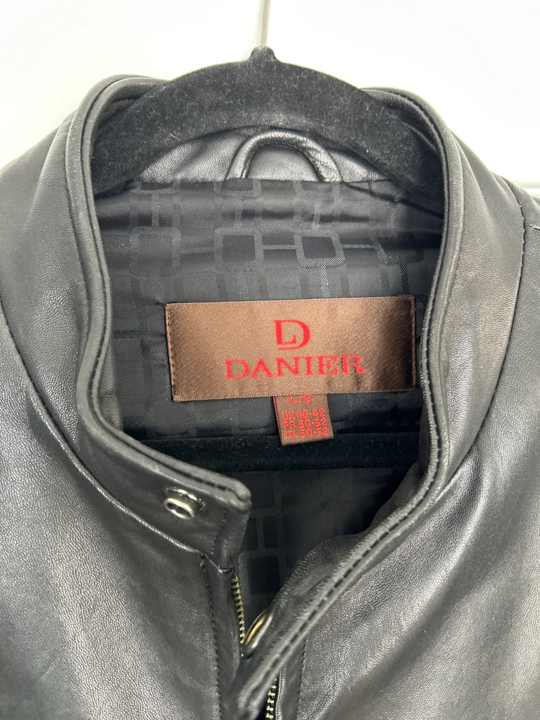Danier Men’s Leather Jacket image indicator(7)