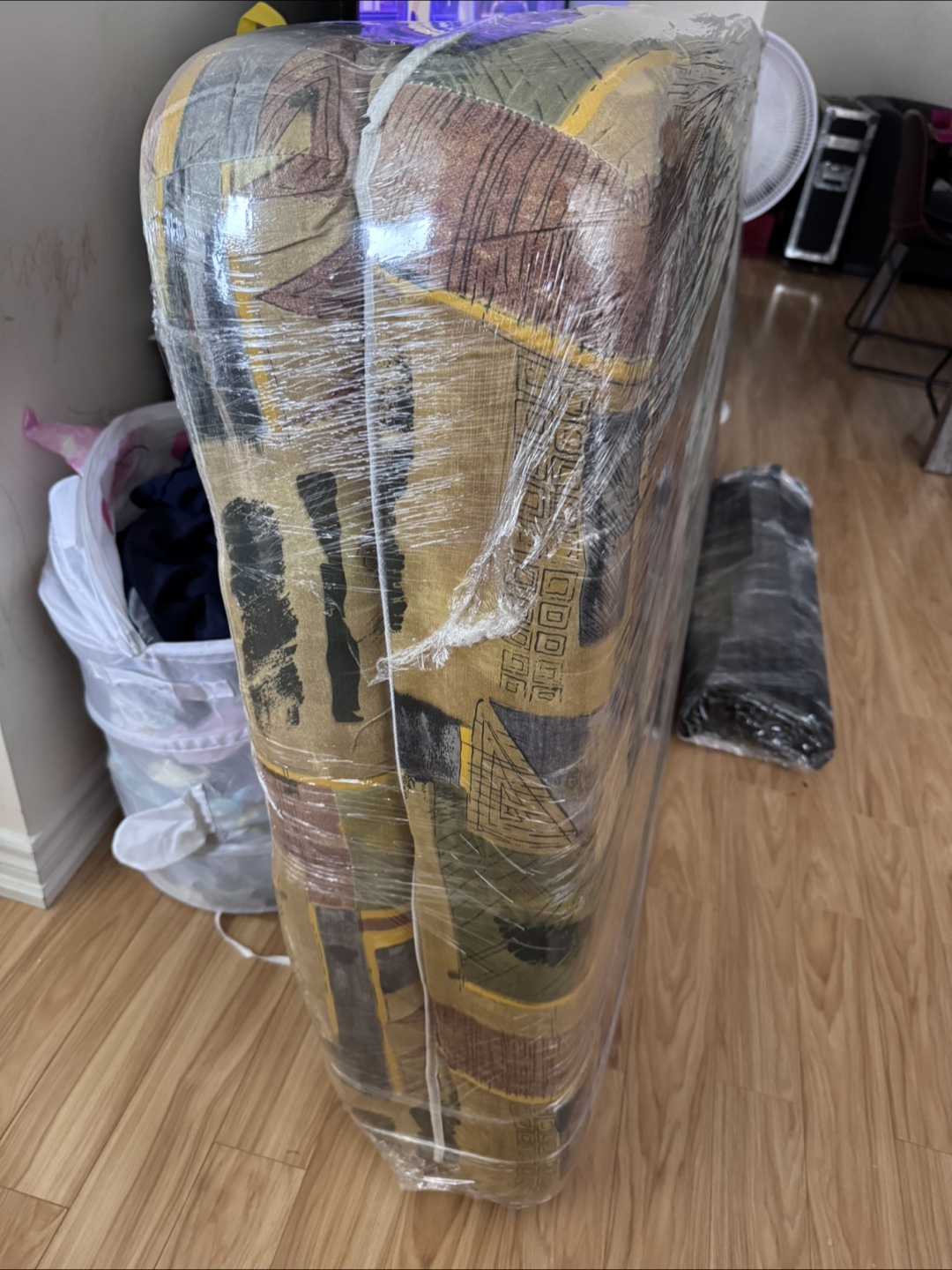 Metal bed frame with free 2 mattres - photo 3