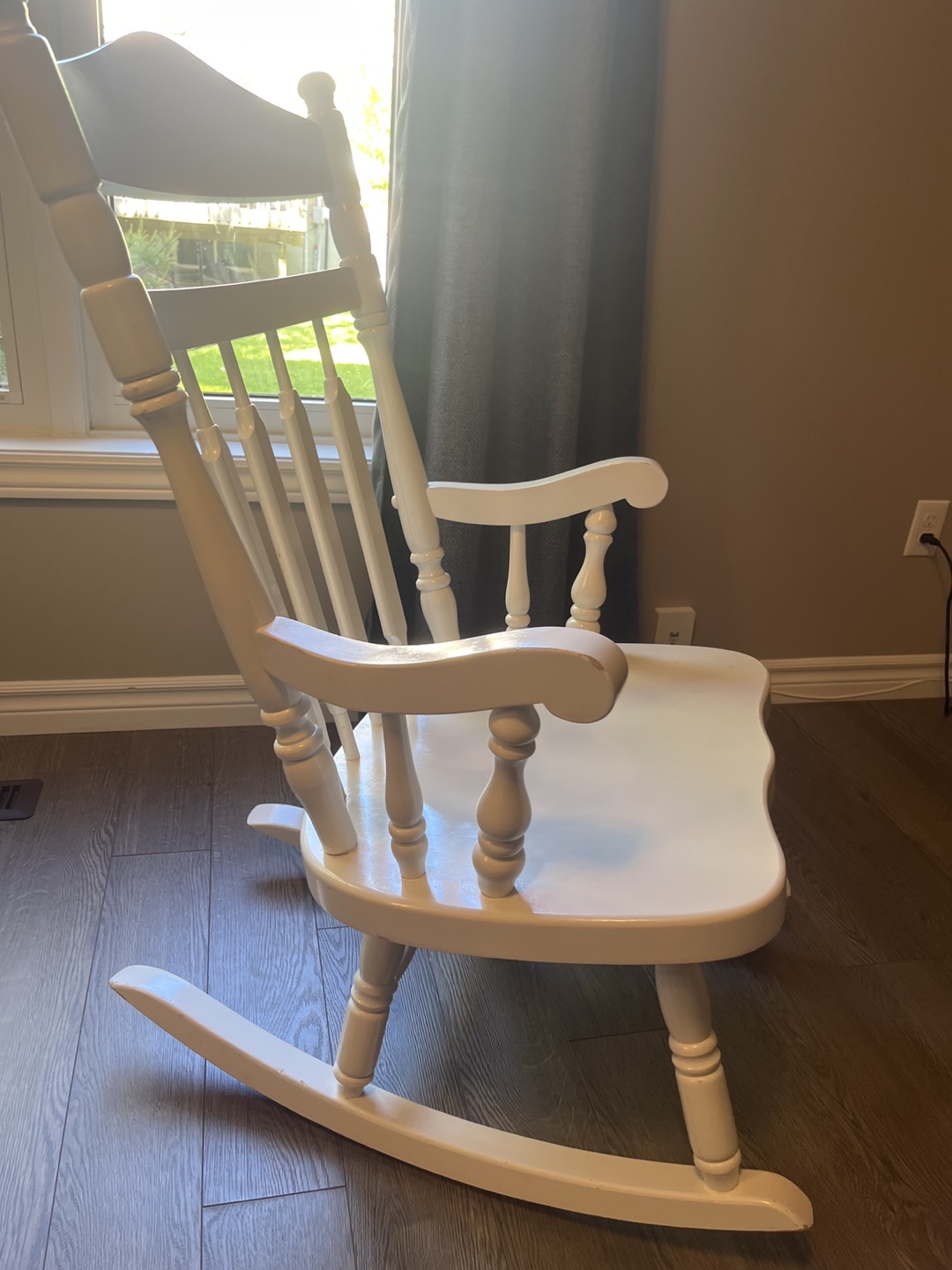 White Wooden Rocking Chair - photo 5