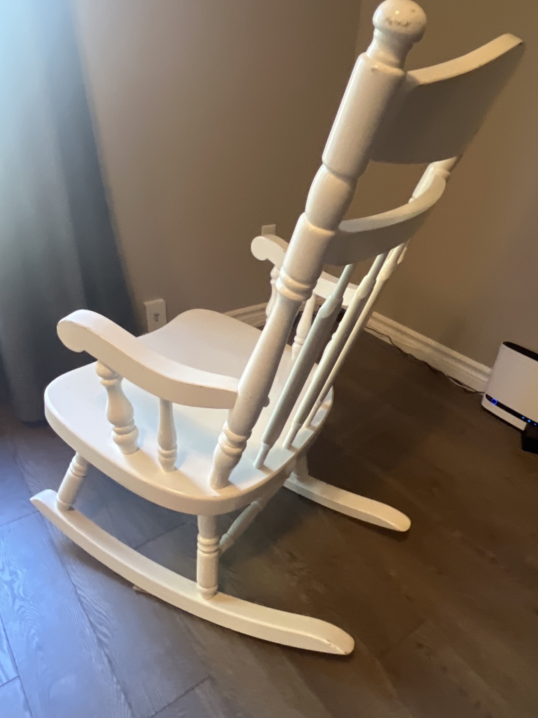 White Wooden Rocking Chair - photo 3