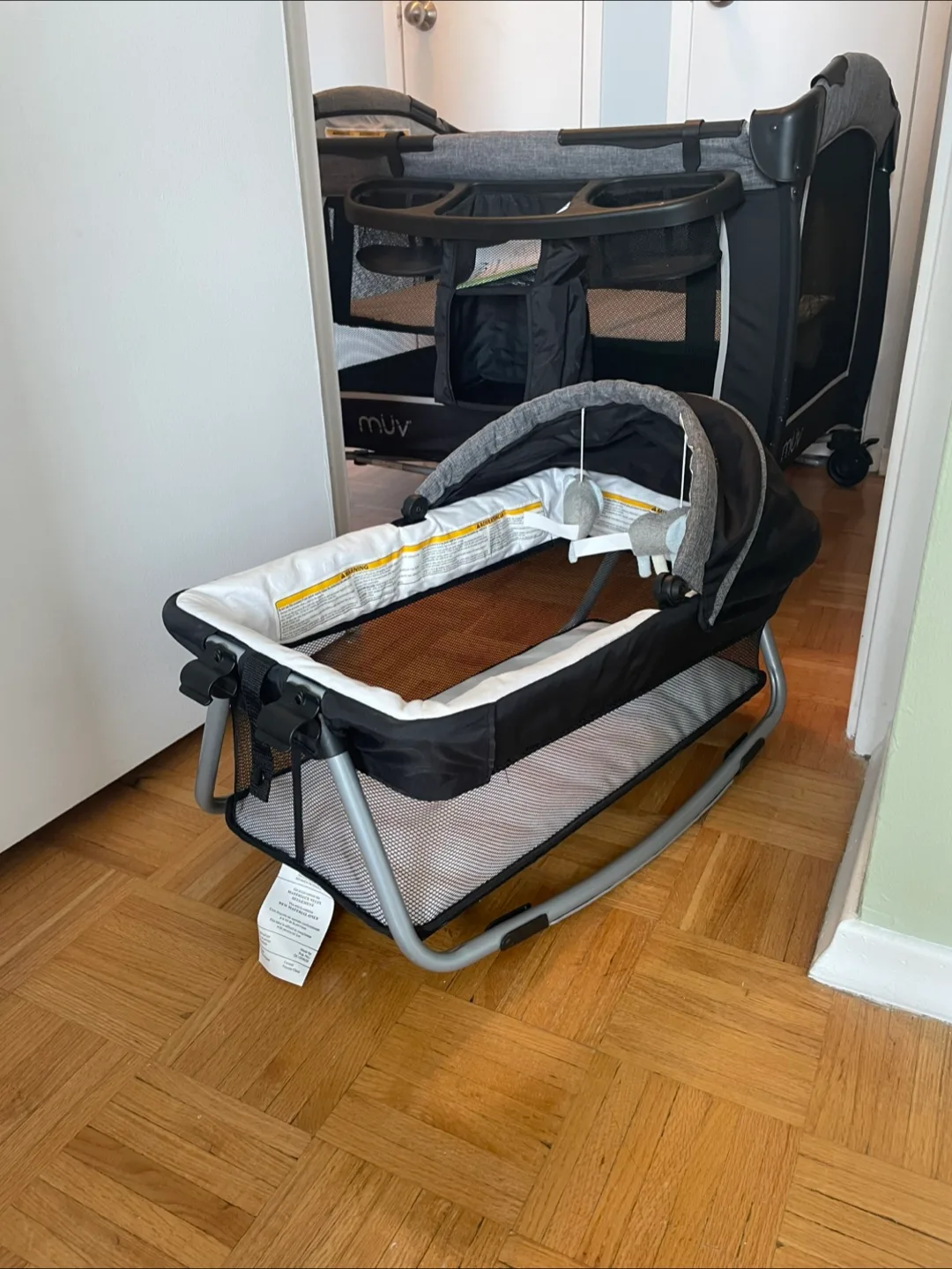 Muv Pack & Play with Changing Tray and Bassinet image indicator(4)