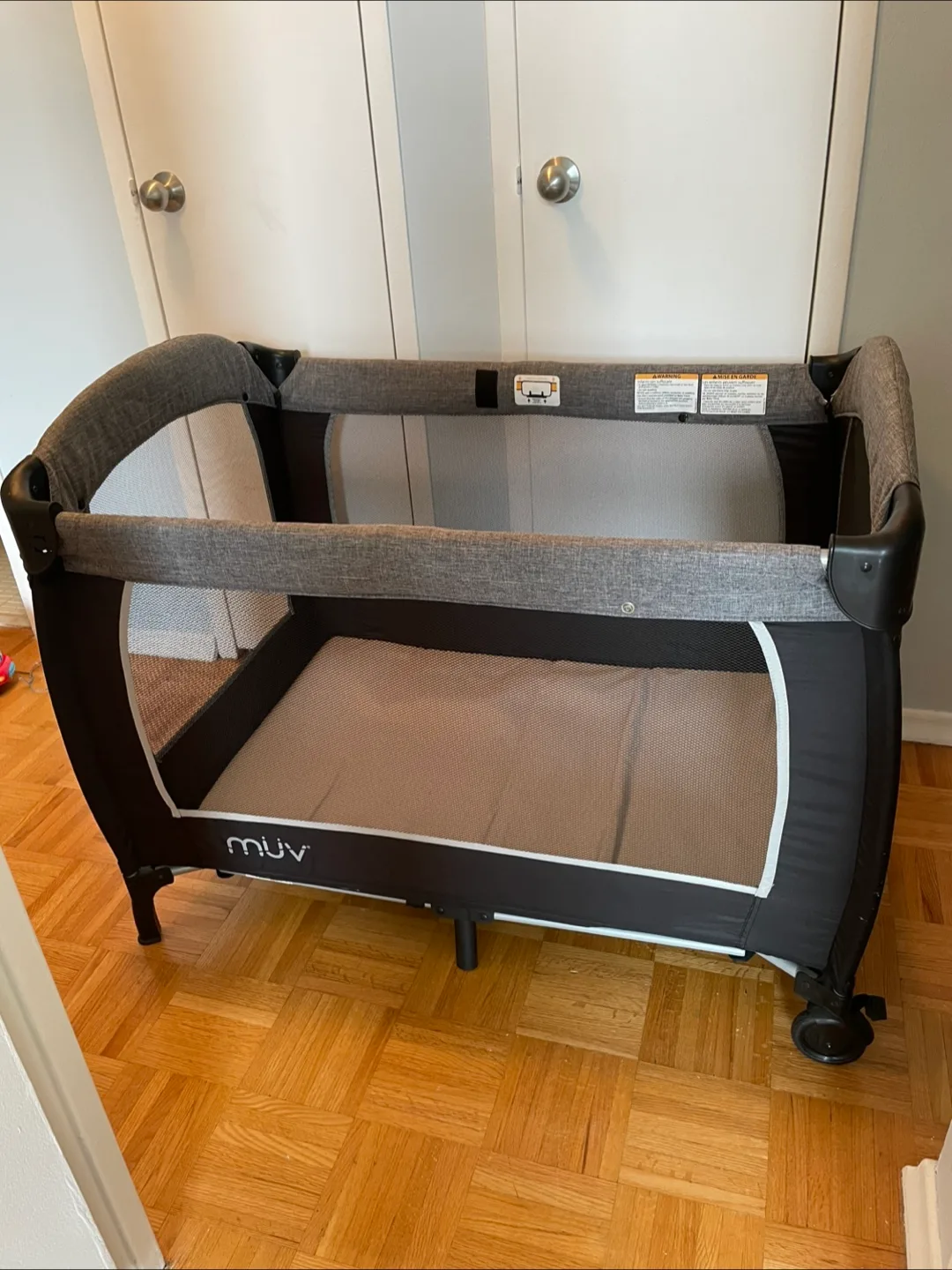 Muv Pack & Play with Changing Tray and Bassinet image indicator(3)