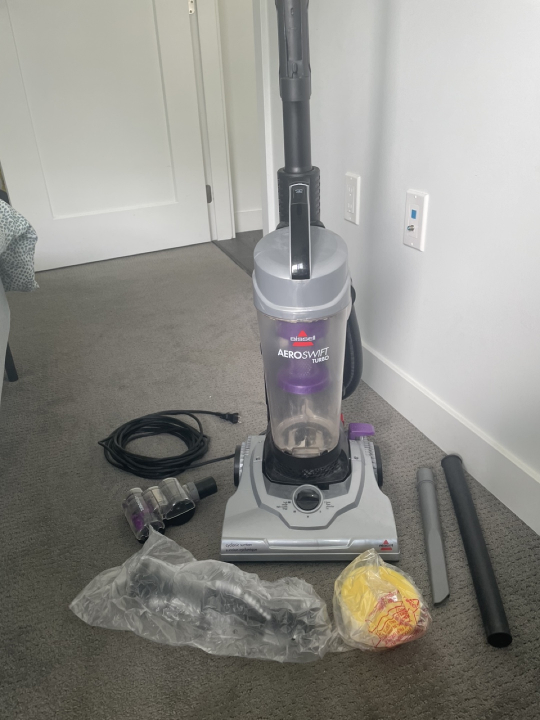 Bissell AeroSwift Turbo Vacuum Cleaner - photo 2