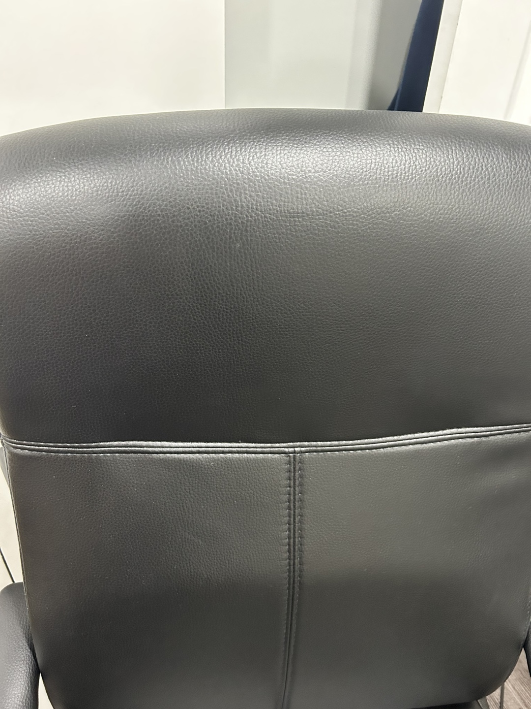 Black Office Chair - photo 2