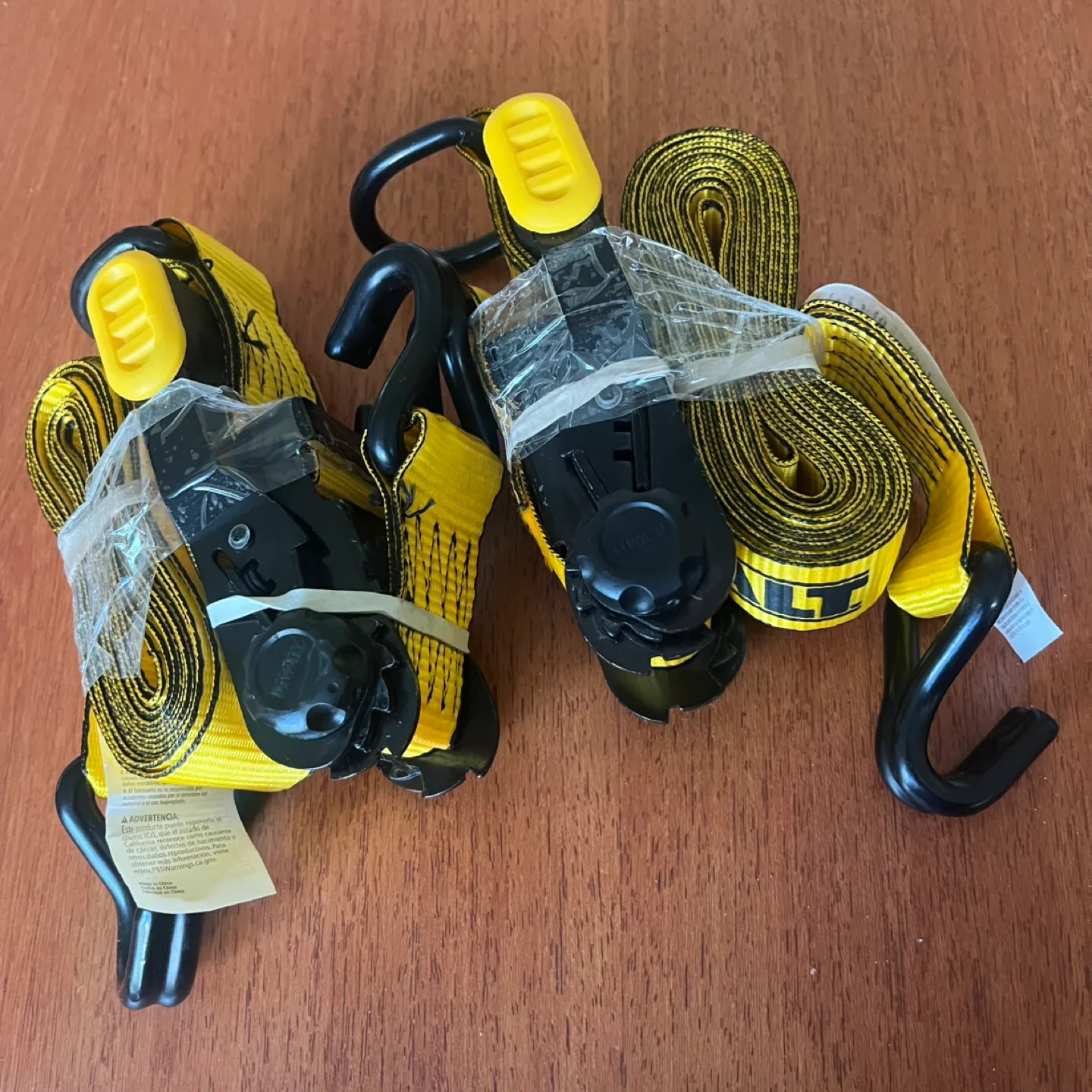 4 BRAND NEW Dewalt Ratchet Straps thumbnail