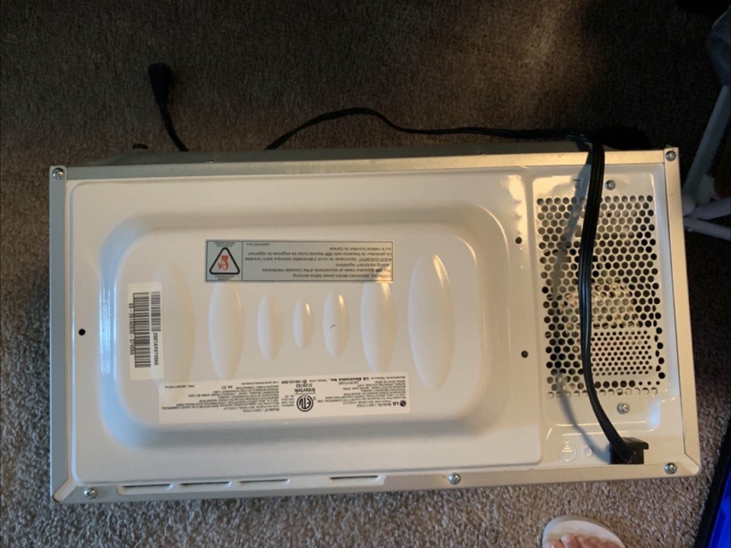 LG Microwave Oven hardly used - photo 3
