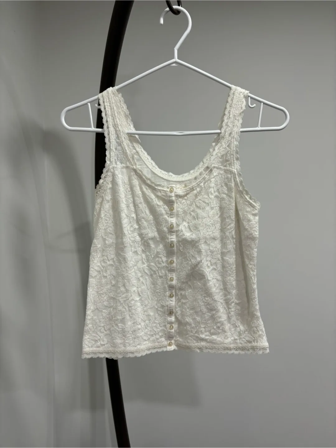Hollister White Tank Top - XS thumbnail