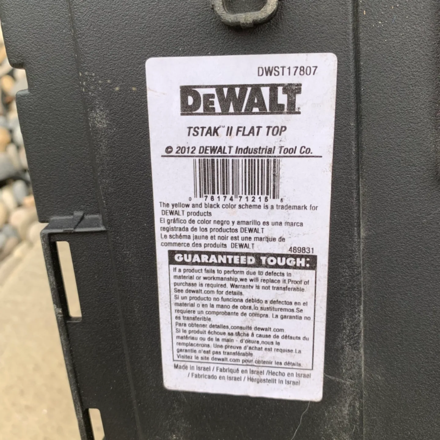 DEWALT TSTAK II Flat Top Storage Case image indicator(4)