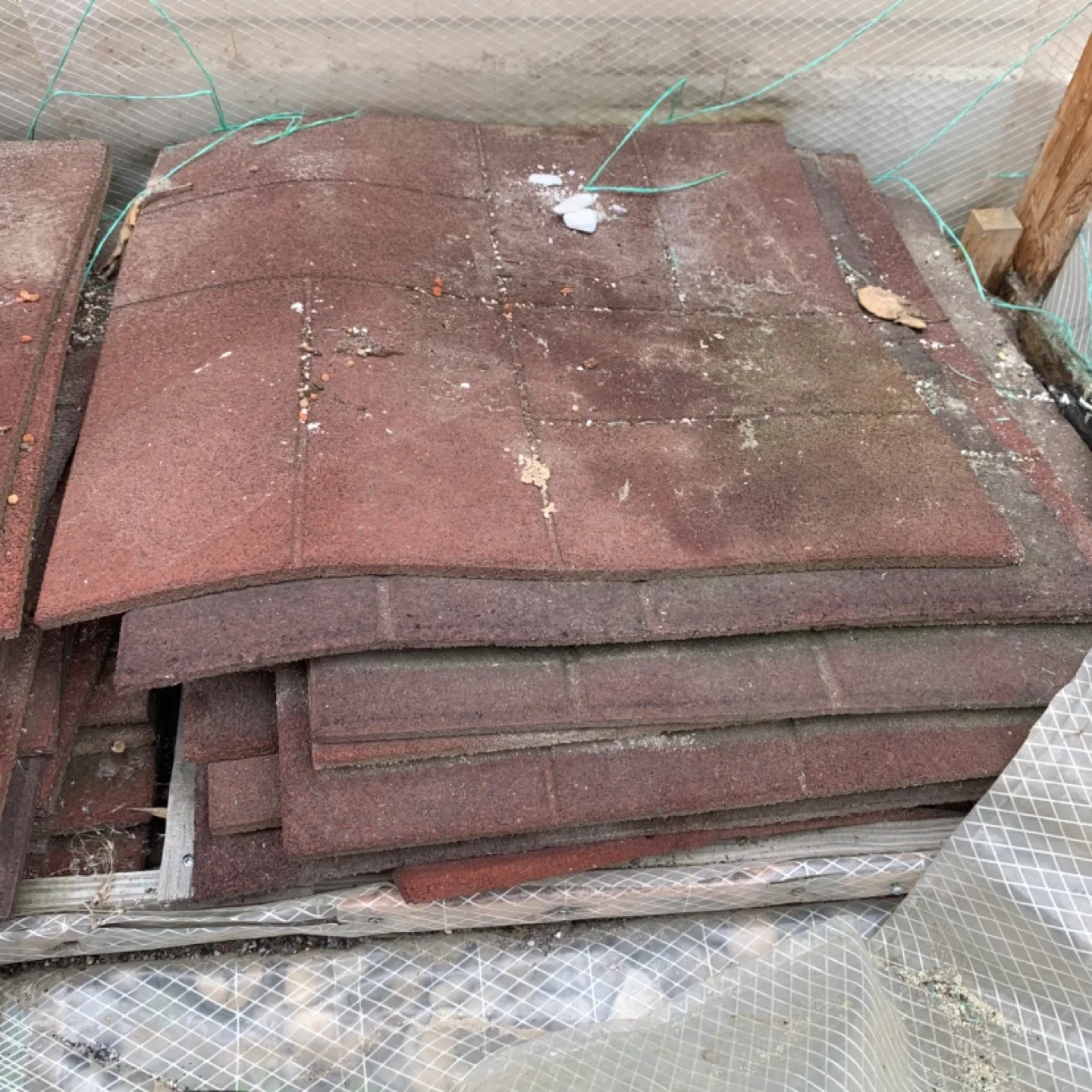 Red Rubber Pavers image indicator(5)