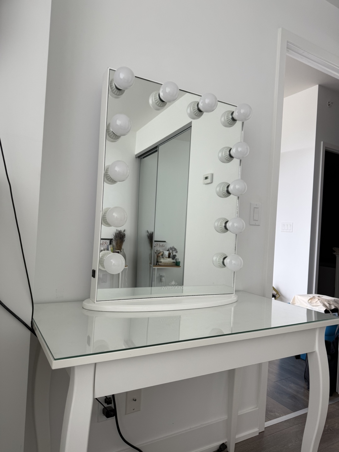 Vanity Table with Lighted Mirror