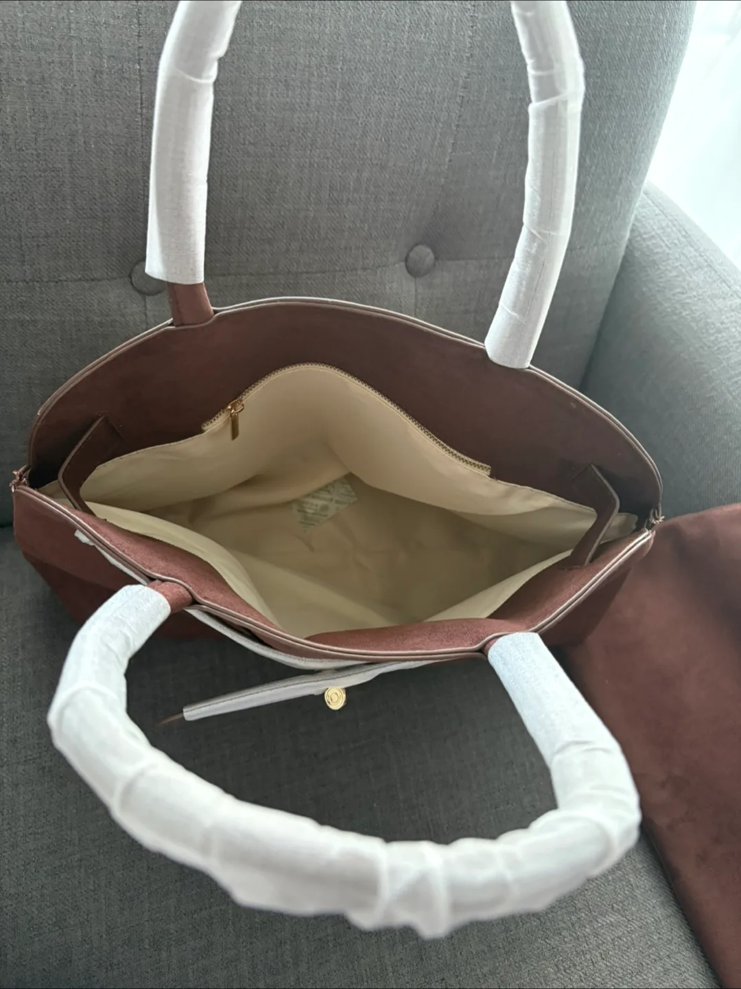 New Brown handbag 👜 suede image indicator(3)