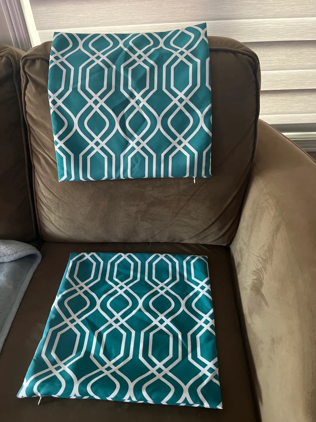 Geometric Teal Pillow Covers (2) thumbnail