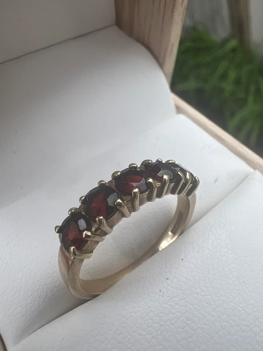 10 k Gold Ring with garnets thumbnail
