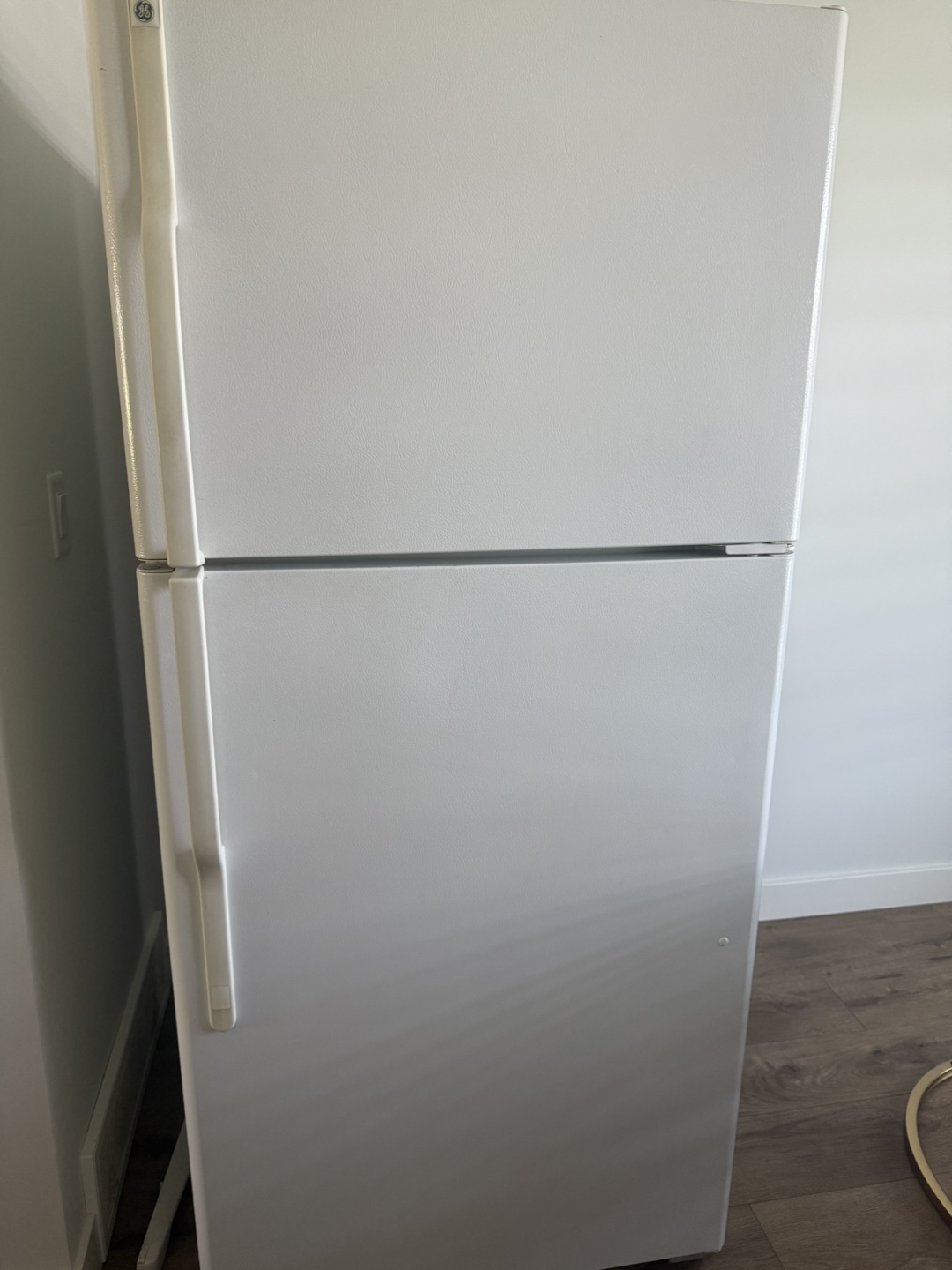 Fridge - photo 2