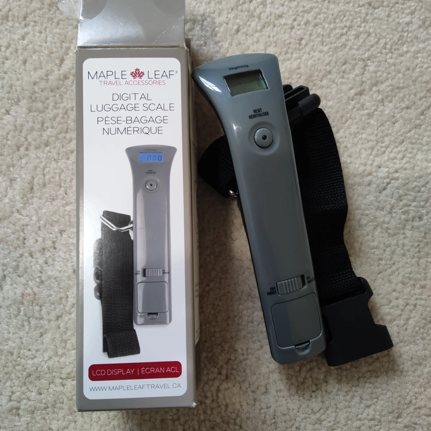 Maple Leaf Digital Hanging Travel Luggage Weight Scale thumbnail