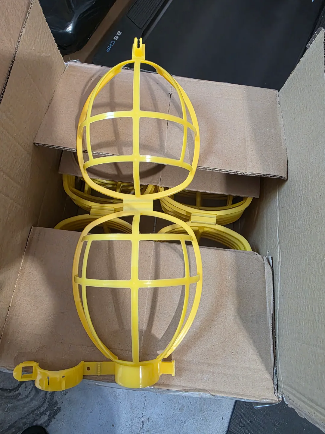 Sunlite String Lights with Guards - New in Box image indicator(4)